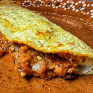 Chicharrón Prensado Quesadilla